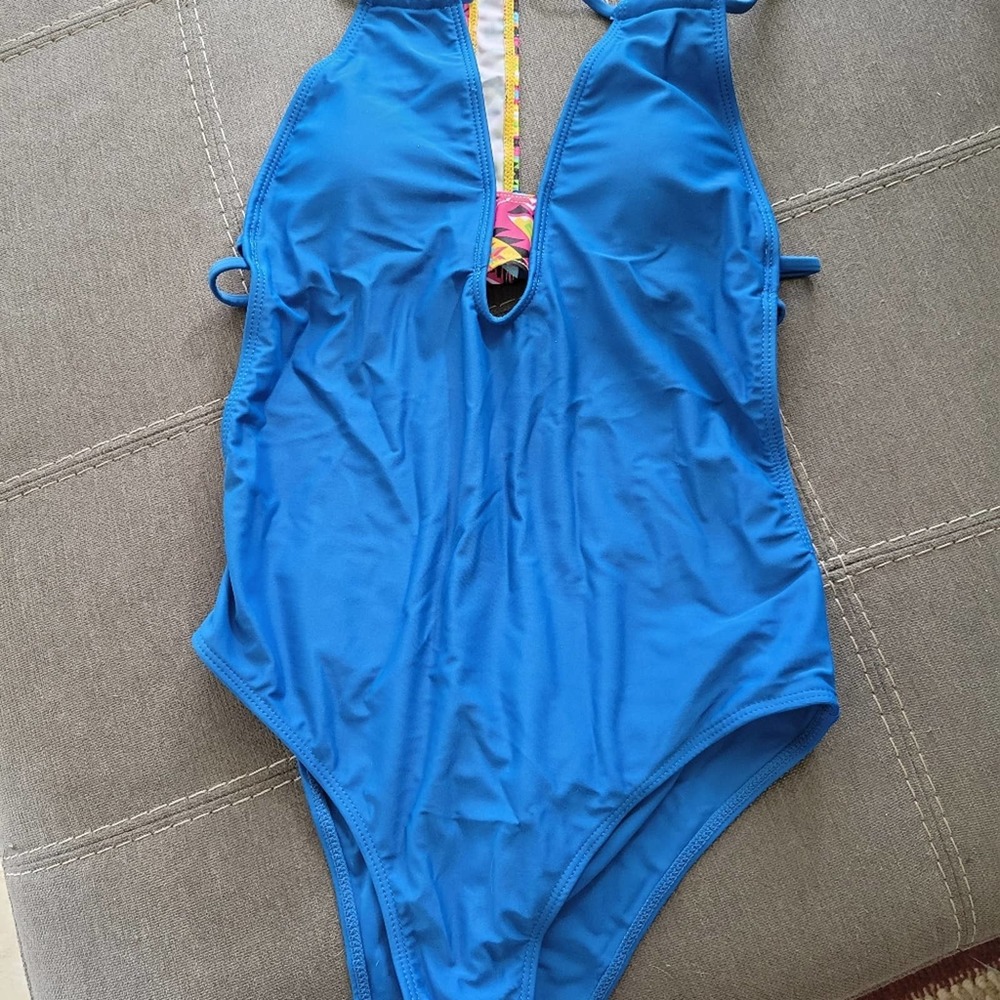 NEW Blue Plunging Racer-back One Piece Swimsuit - Picture 7 of 7